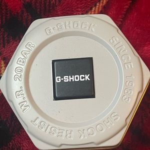 Purchased a year ago. It was worned maybe 4 times. Make me an offer